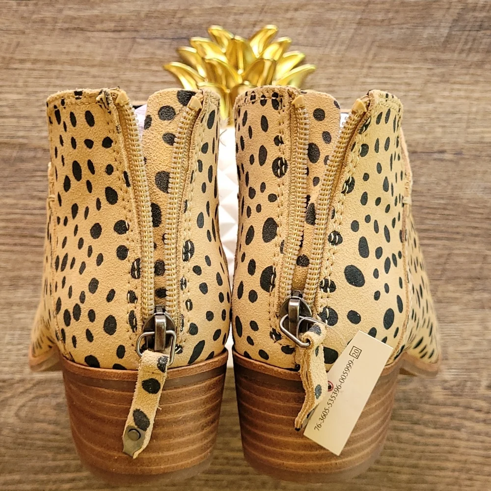 NWT! Dolce Vita Animal Print Leopard Ankle Booties - Picture 9 of 15